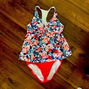 Land’s End Racer Back Tankini, like new